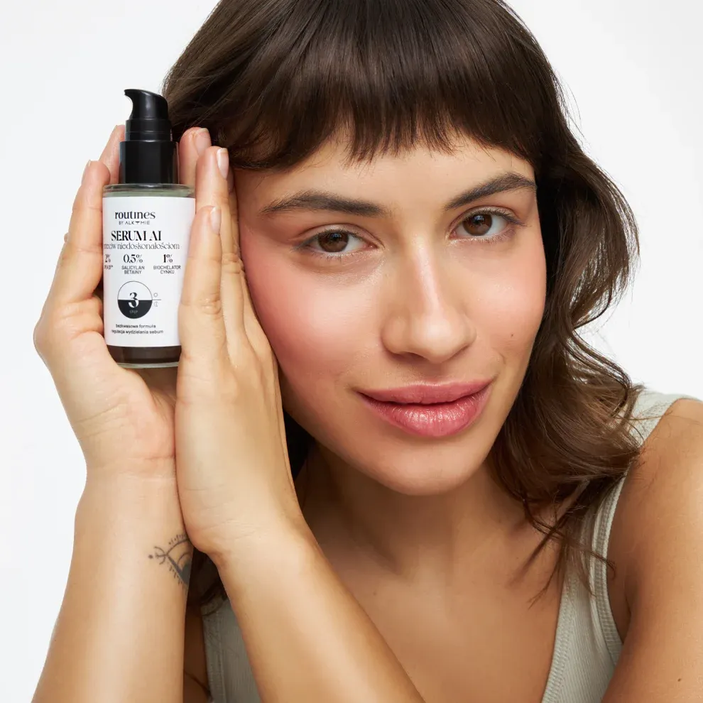 Routines STEP 3 AI serum med SP[AI]3 mot akne og uren hud dame