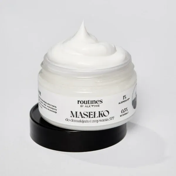 Routines STEP 1 sminkefjerner smør – fjerner vannfast sminke og SPF.