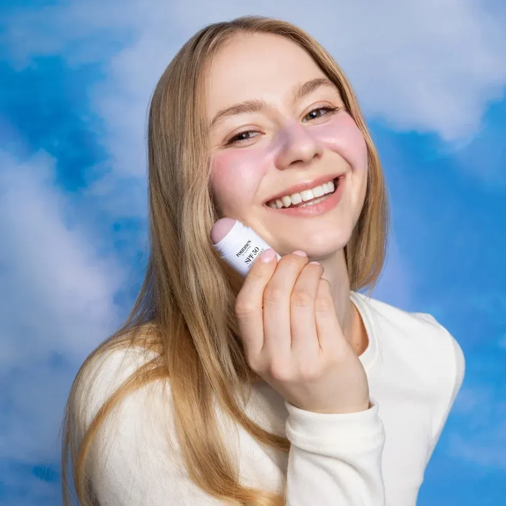 Routines Broad Spectrum SPF 50 stift rosa – beroligende fullspektrum beskyttelse dame