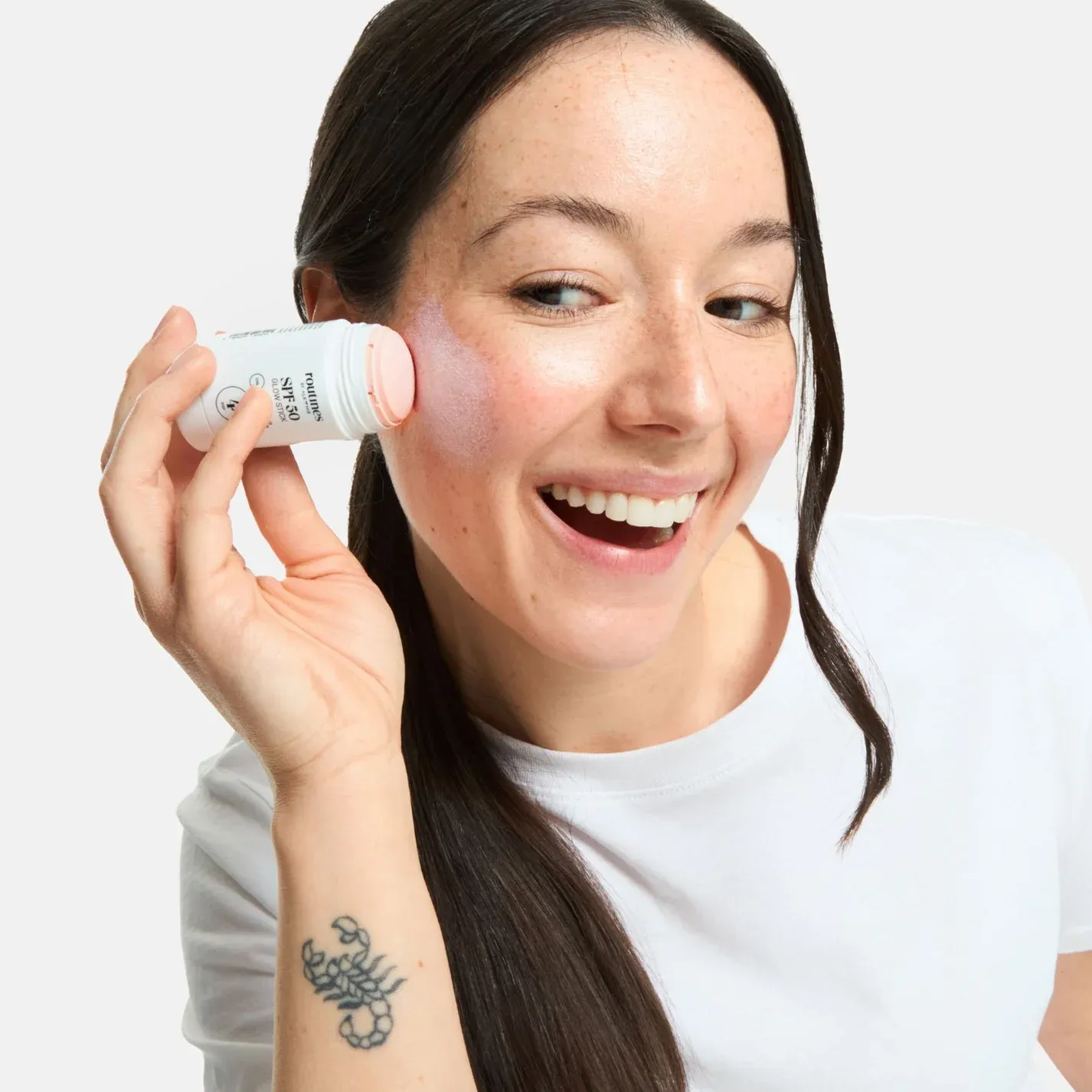 SPF 50 Glow Stick solkrem i stiftform – gir glød og solbeskyttelse stift